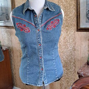 VINTAGE ROPER DENIM SLEEVELESS SHIRT RED JEWEL SNAP SIZE L WESTERN, RODEO, BOHO